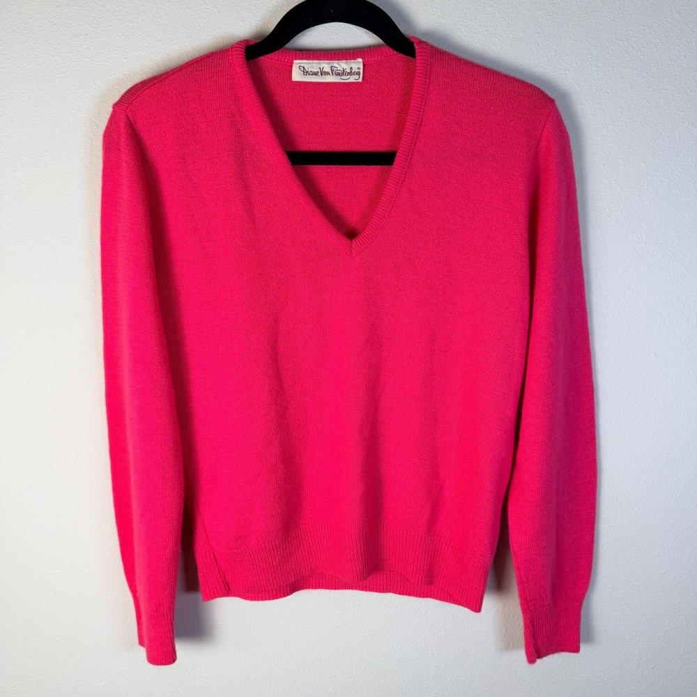 VTG Diane Von Furstenberg Womens M Bright Pink V Neck Acrylic Sweater Bold Soft